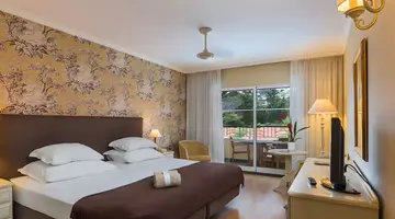 Pestana Village Garden Hotel