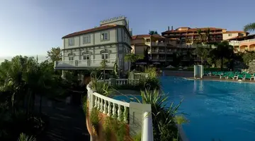 Pestana Village Garden Hotel