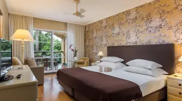 Pestana Village Garden Hotel