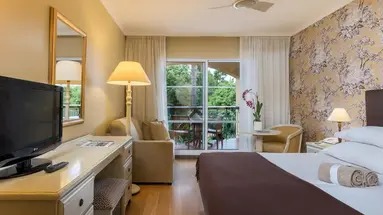 Pestana Village Garden Hotel