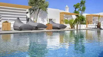 Petinos Hotel