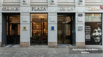 Petit Palace Plaza de la Reina