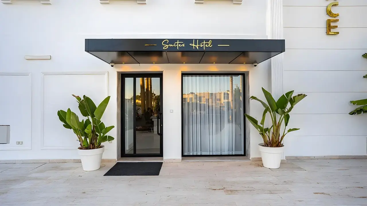 Petit Palace Suites Hotel