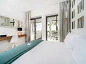 Petit Palace Suites Hotel