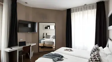 Petit Palace Triball