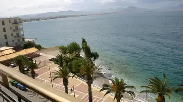 Petit Palais Hotel