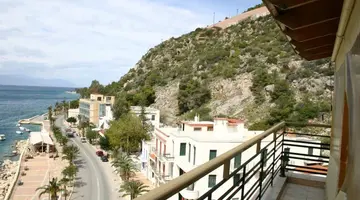 Petit Palais Hotel