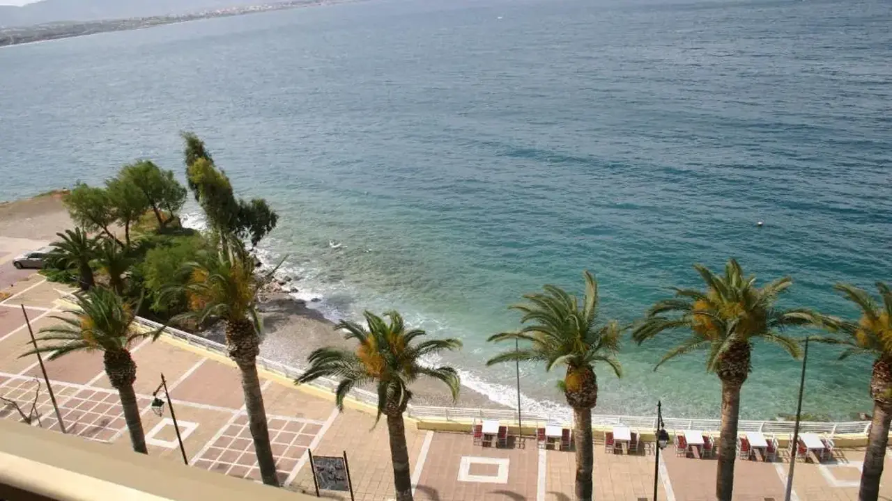 Petit Palais Hotel