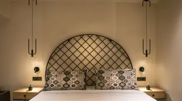 Petousis Hotel and Suites