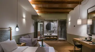 Petousis Hotel and Suites