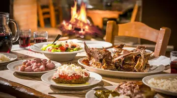 Petousis Hotel & Suites