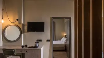 PETOUSIS HOTEL & SUITES