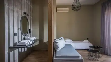 PETOUSIS HOTEL & SUITES