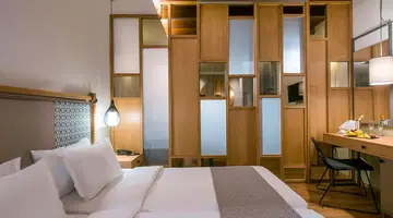 Petousis Hotel & Suites