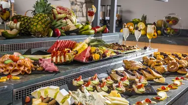 Petousis Hotel & Suites