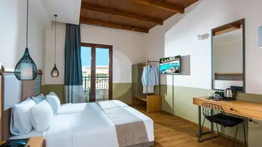 Petousis Hotel & Suites