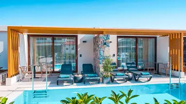 Petousis Hotel & Suites