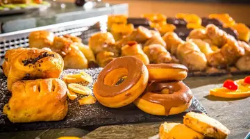 Petousis Hotel & Suites