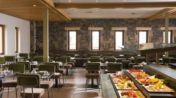 Petousis Hotel & Suites