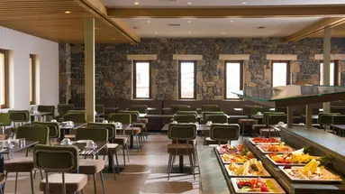 Petousis Hotel & Suites