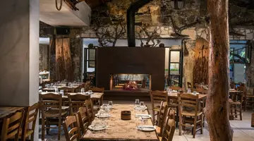 Petousis Hotel & Suites
