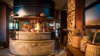 Petousis Hotel & Suites