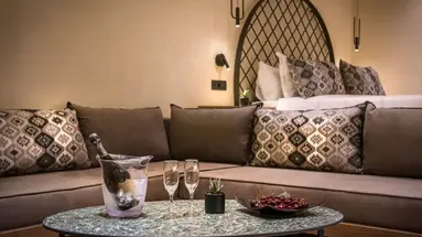 PETOUSIS HOTEL & SUITES
