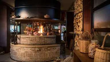 PETOUSIS HOTEL & SUITES