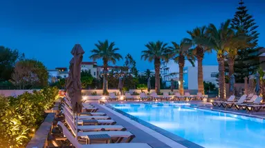 Petousis Hotel & Suites