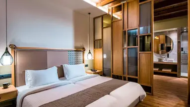 Petousis Hotel & Suites