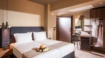 Petousis Hotel & Suites