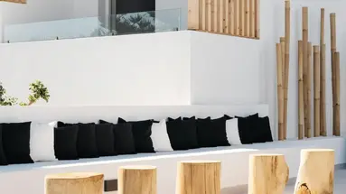 PETRADI BEACH LOUNGE HOTEL
