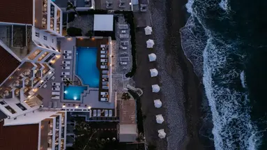 PETRADI BEACH LOUNGE HOTEL
