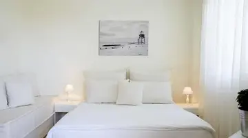 PETRADI BEACH LOUNGE HOTEL