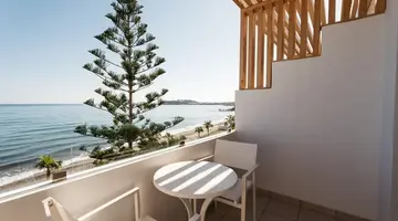 Petradi Beach Lounge Hotel