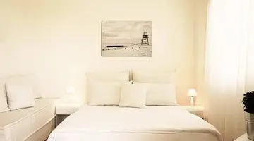 PETRADI BEACH LOUNGE HOTEL