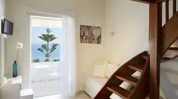 PETRADI BEACH LOUNGE HOTEL