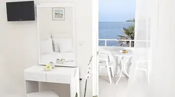 PETRADI BEACH