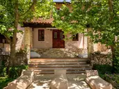 Petrino ECO Village
