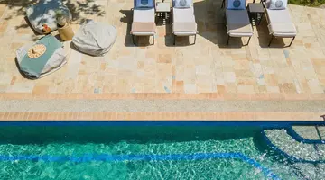 Petrino ECO Village