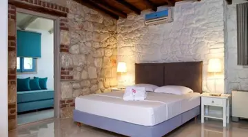 Petrino ECO Village