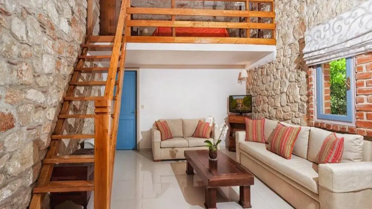 Petrino ECO Village