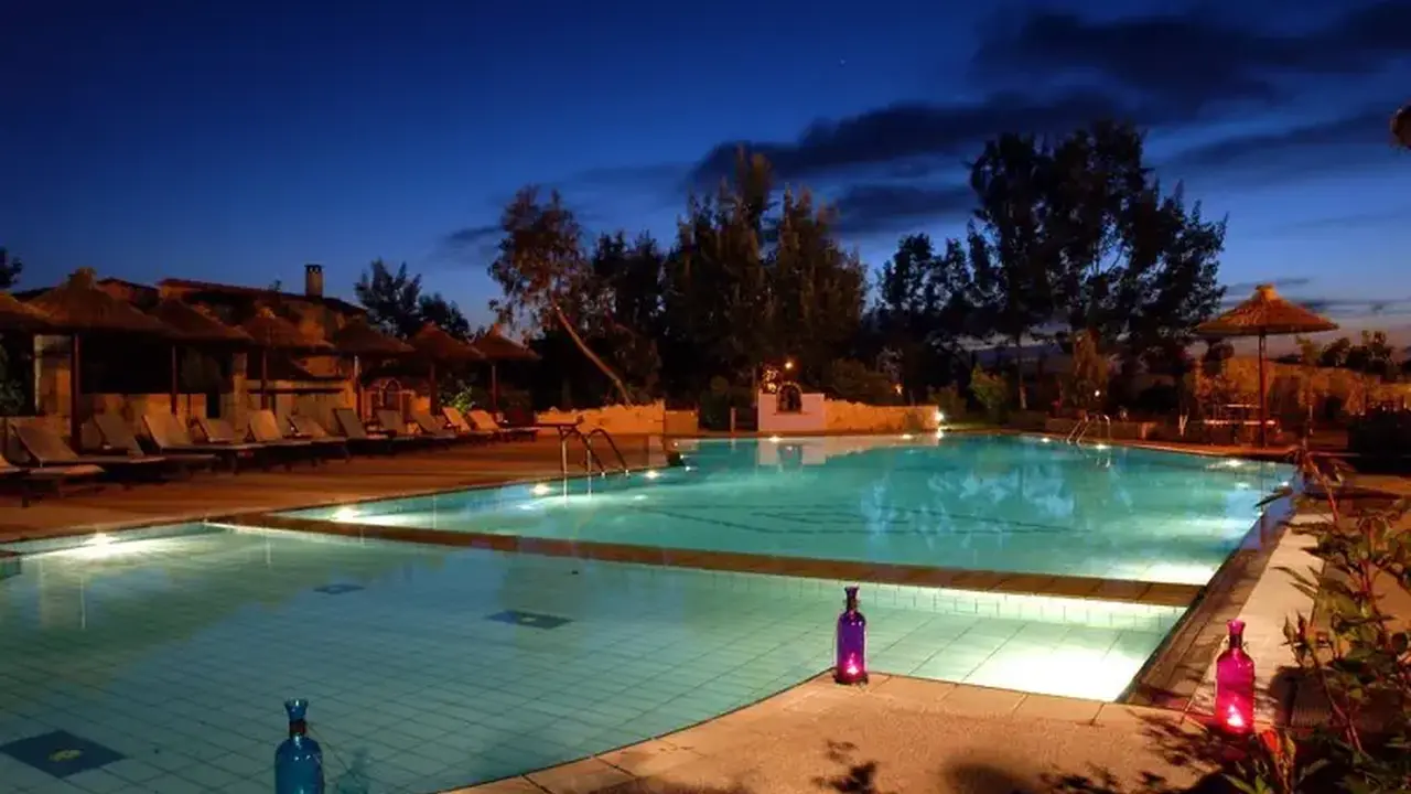 Petrino ECO Village