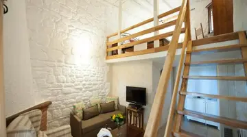 Petrino ECO Village