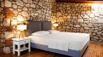 Petrino ECO Village