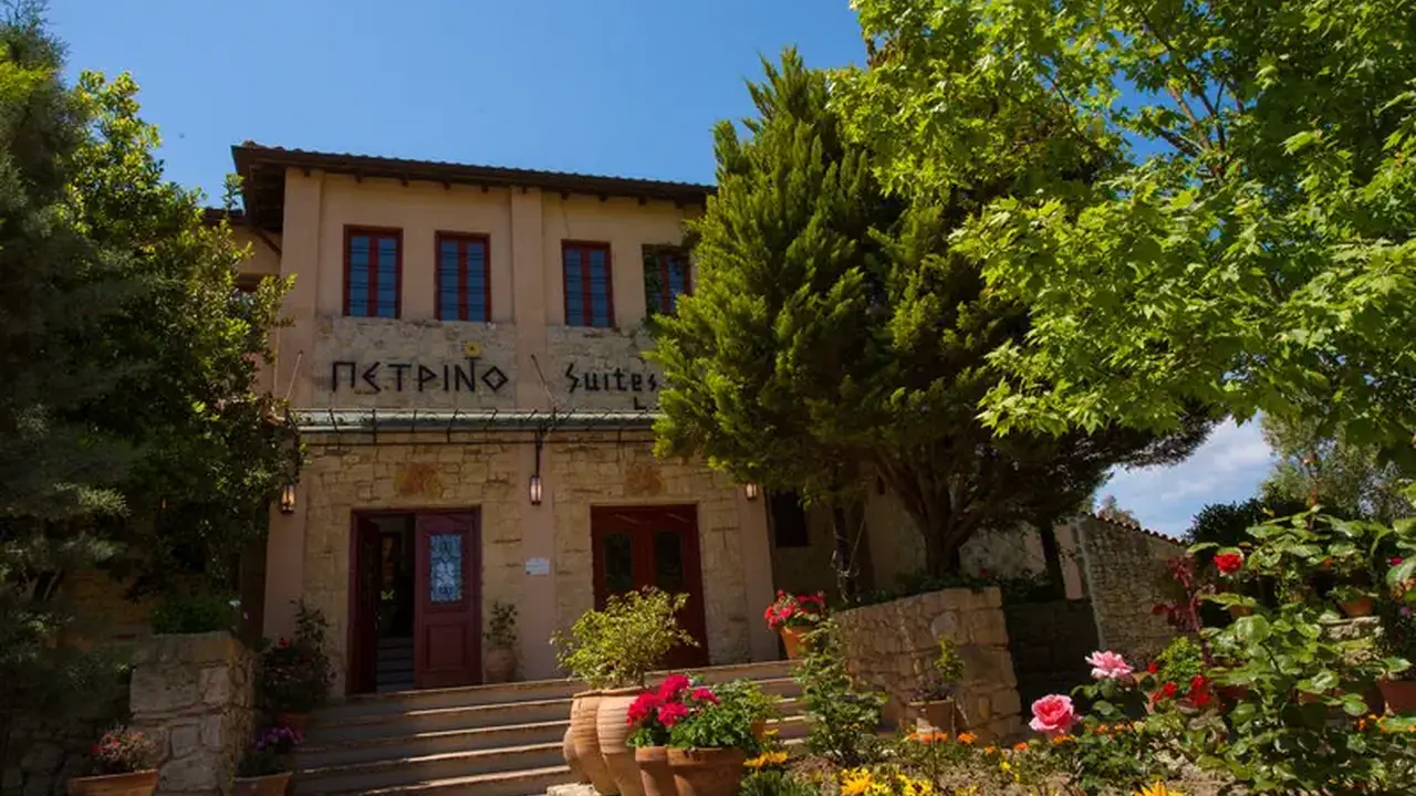 Petrino ECO Village