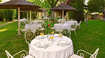 Petrino ECO Village