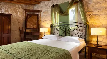 Petrino ECO Village