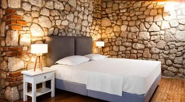 Petrino ECO Village