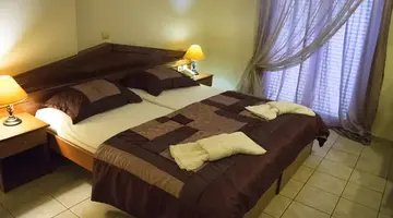 Petros Hotel